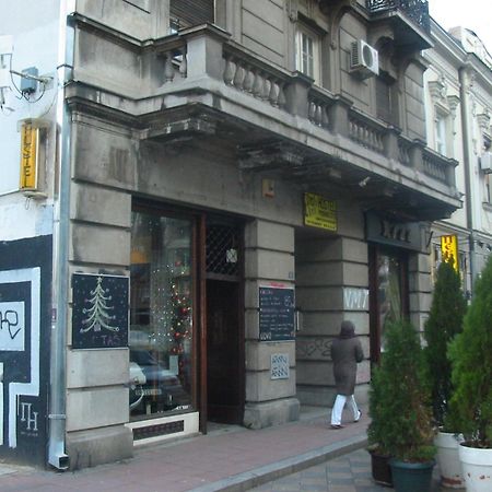 Tash Inn Hostel Belgrado Esterno foto